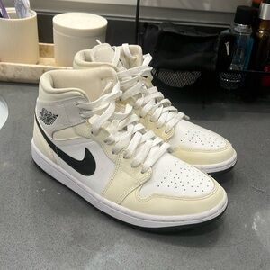 women’s jordan 1 mid